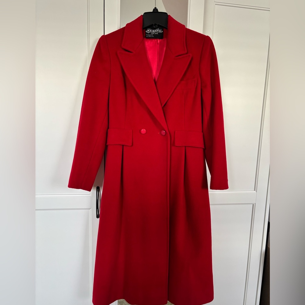 Elegant Vintage Red Women's Coat Petite Small 100% wool